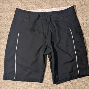 SPIRIT black Bermuda shorts size L.